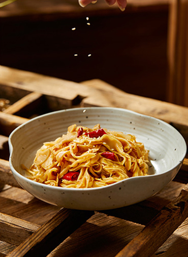 Sesame oil bamboo shoot skin